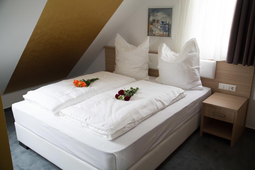 Alpha & Omega Hotel Stuttgart Pokój zdjęcie